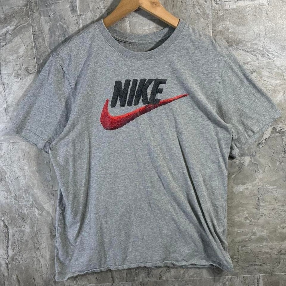 Vintage Nike grey cotton t-shirt with red swoosh Mens  Size L #swoosh